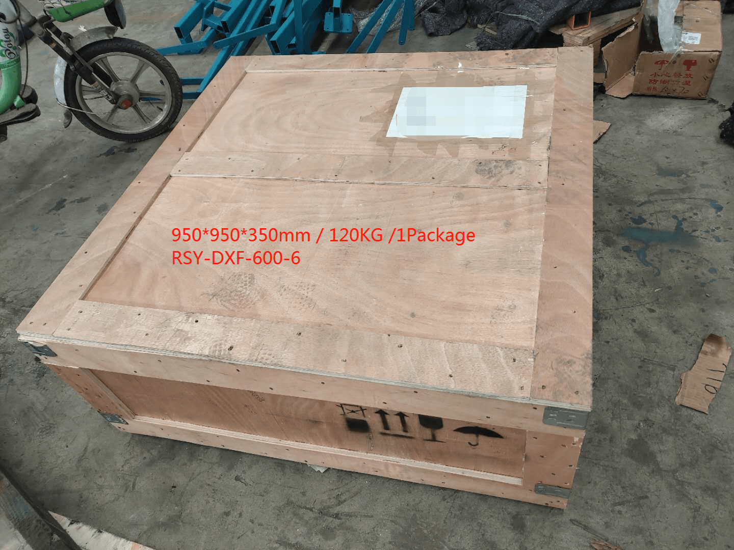 The wooden packaging box of the X Type Electric Vacuum Glass Lifter The wooden packaging box of the X Type Electric Vacuum Glass Lifter
