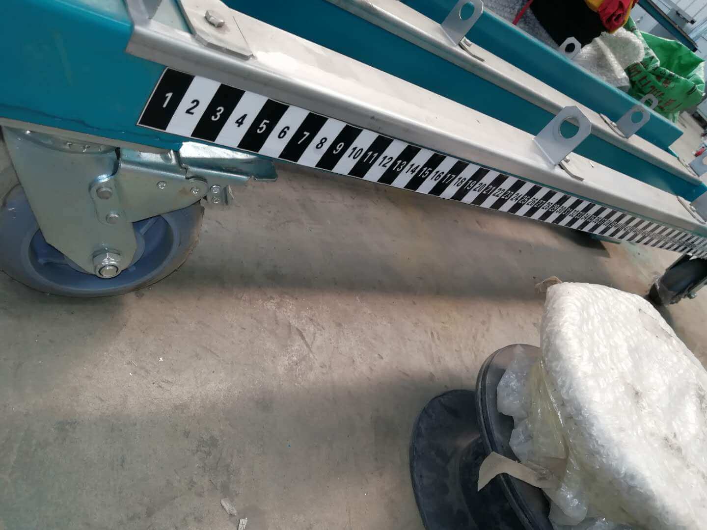 The numbers on base of Glass Harp Rack The numbers on base of Glass Harp Rack