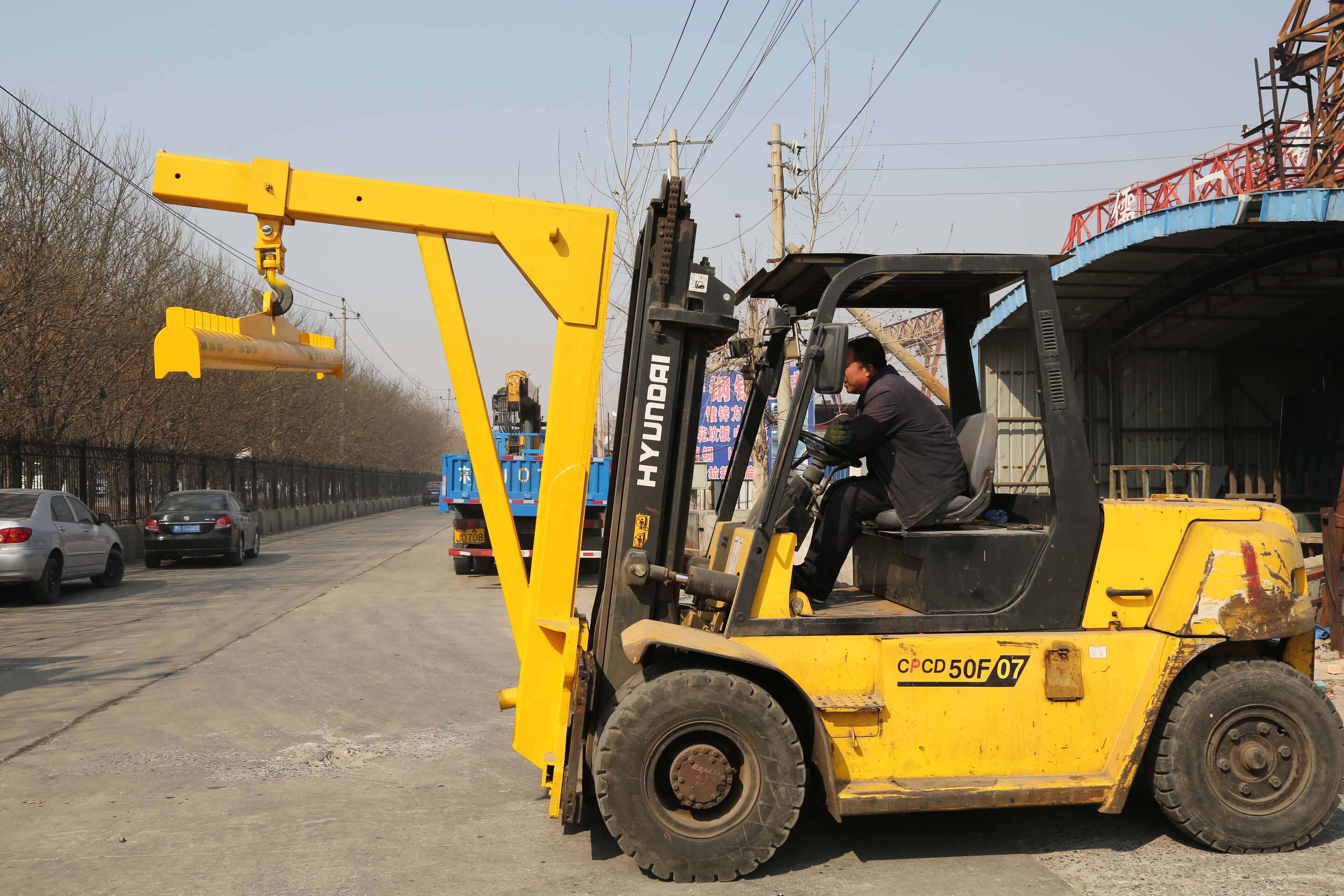 New-style forklift truck crane arm New-style forklift truck crane arm