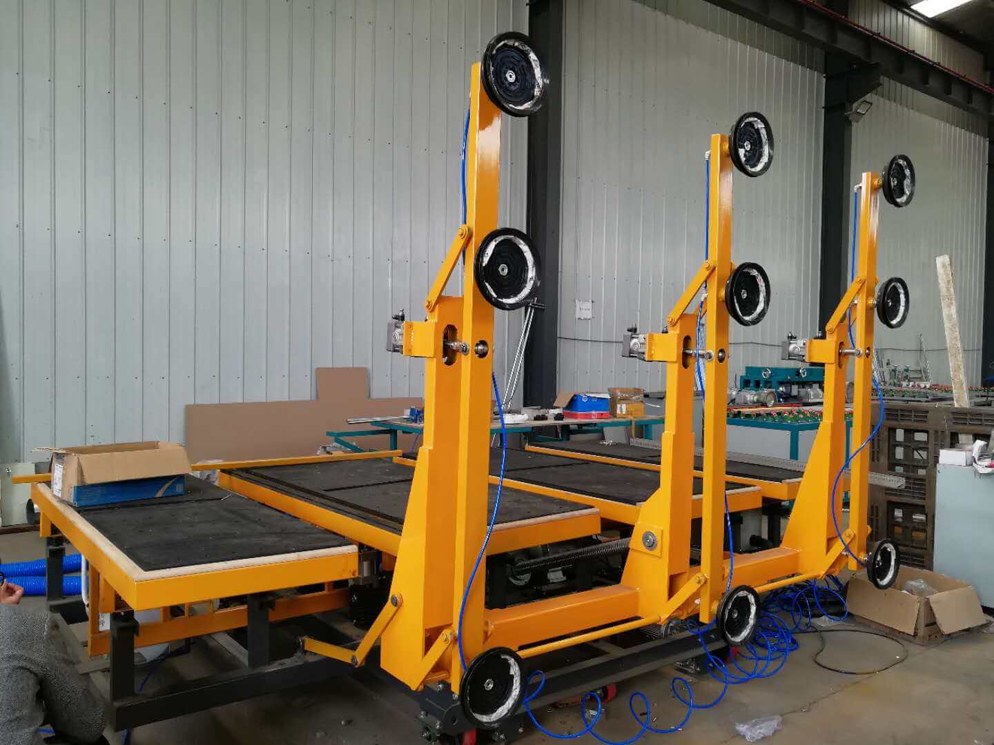 vacuum glass loading machine