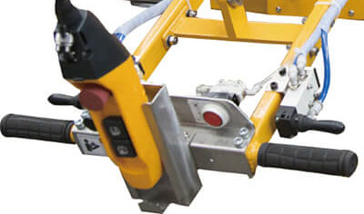 Glass vacuum lifter with user-friendly handle