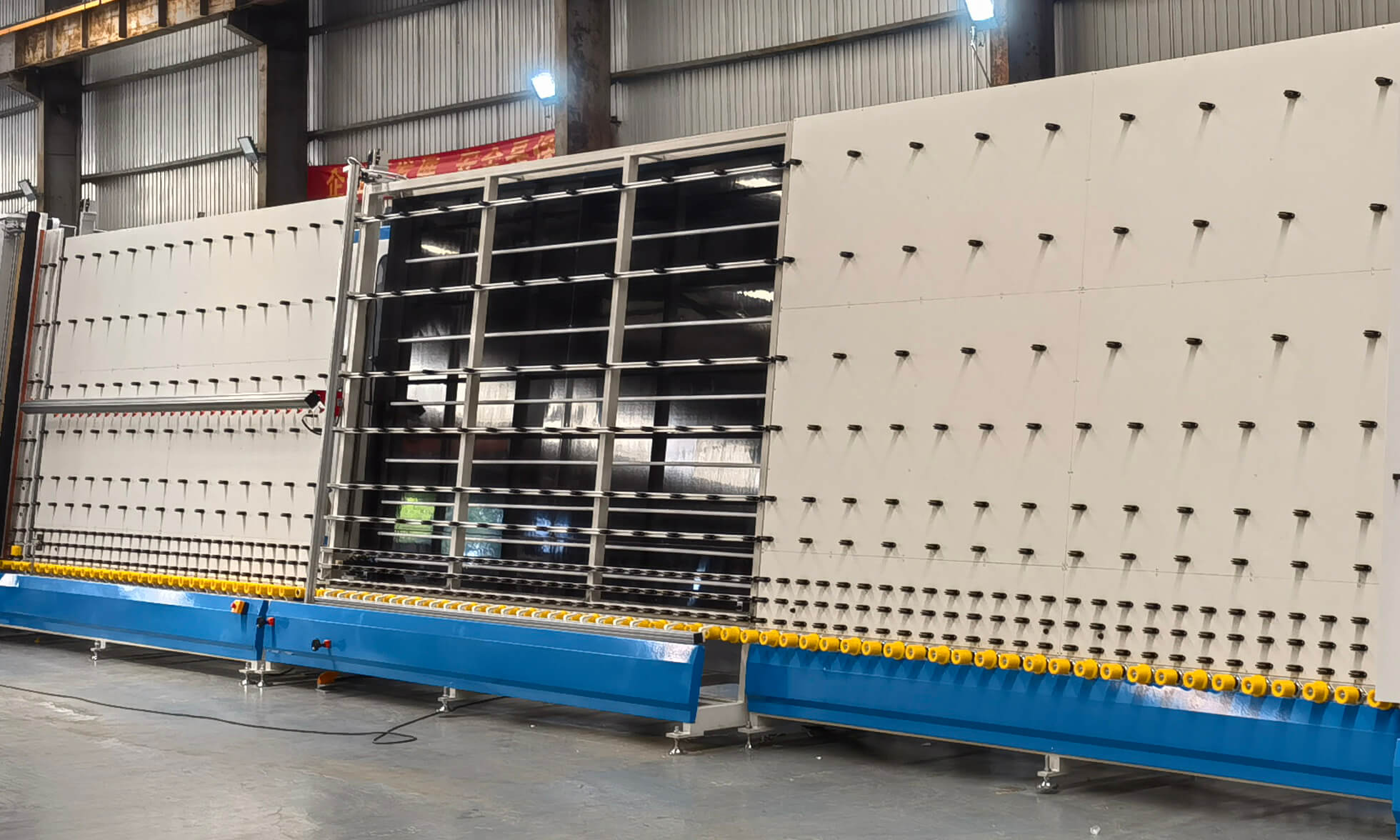 Automatic Gas-filled Insulating Glass Production Line PINHE LBG2500 right side