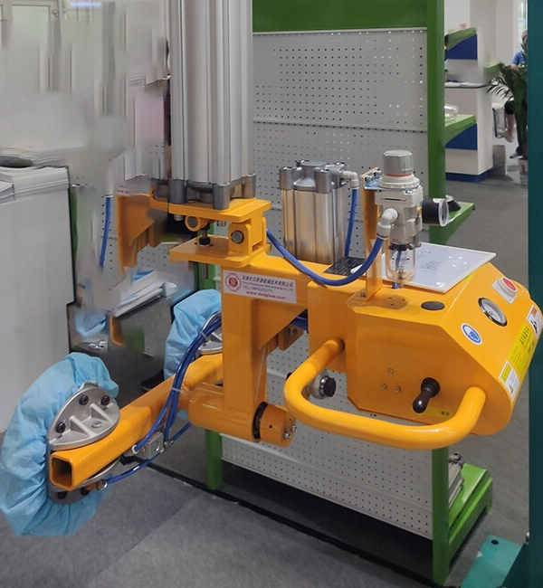 How Vacuum Lifters Enhance Glass Handling in Construction Projects